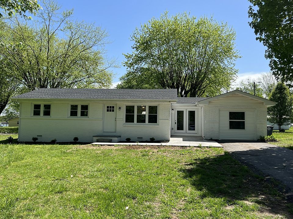 1104 Ellington Dr, Lafayette, TN 37083 Zillow