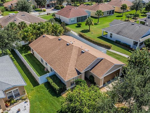 2nd image of 11913 Autumn Creek Dr