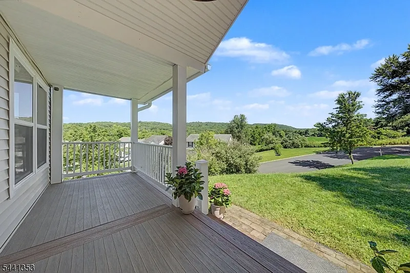 3 bed, 2.5 bath, $3,400 — Photo 4