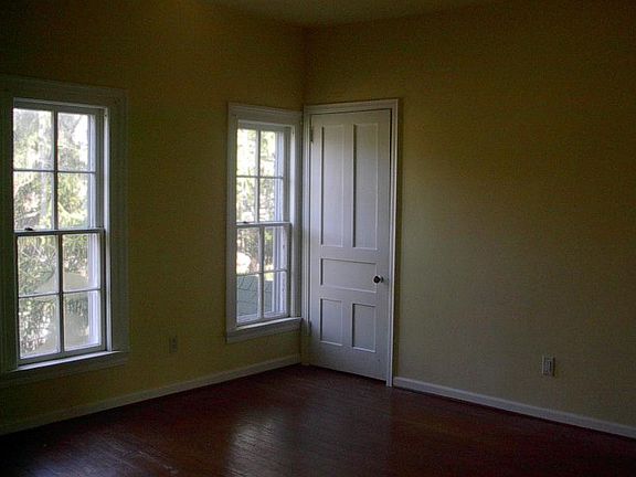 3rd image of 1111 W Huron St APT 1