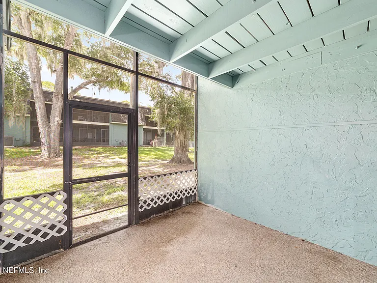 501 SW 75th St #H6 — Photo 18