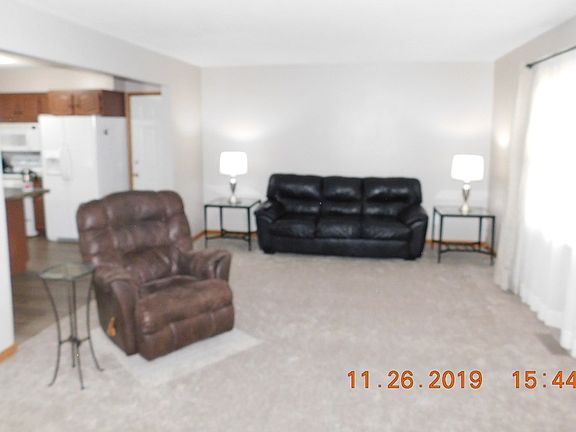 2nd image of 865 Canyon Dr