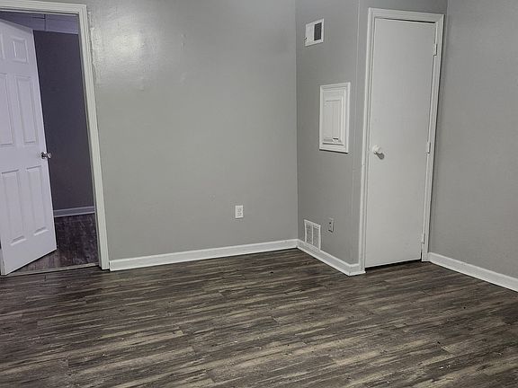 5th image of 4455 Decoursey Ave #D