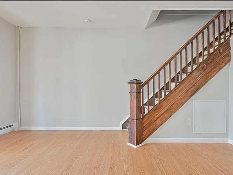 126 N Harvard Ave — Photo 9