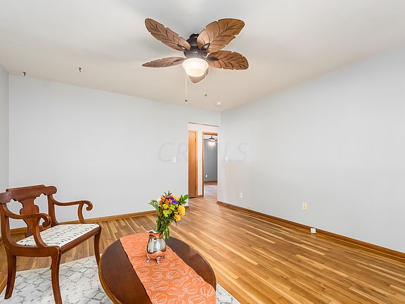 4th image of 609 E Longview Ave