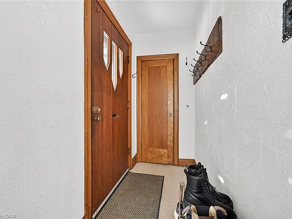 4th image of 188 Wexford Ave S