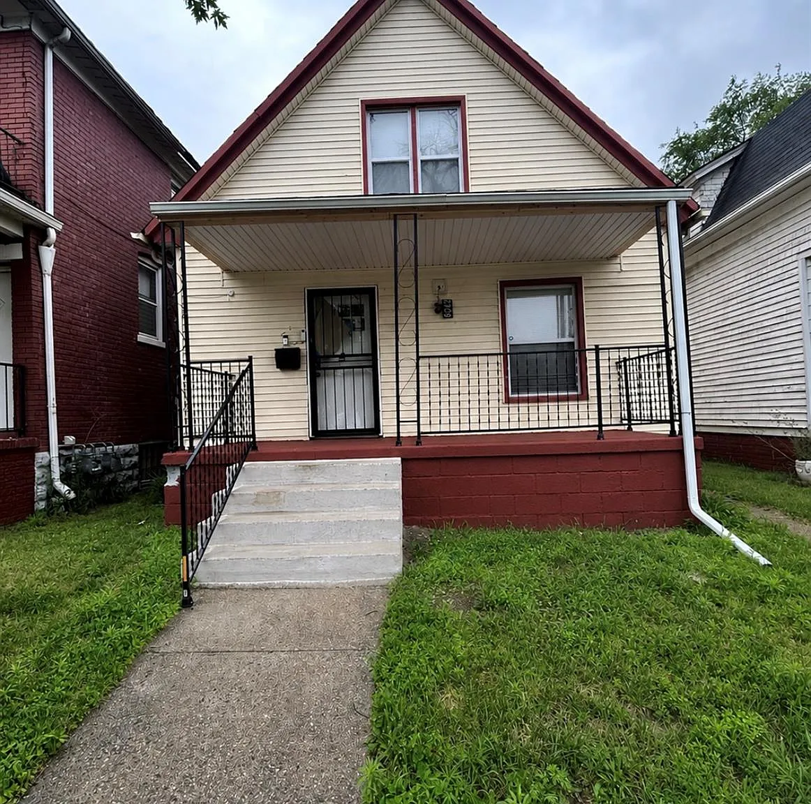 2 bed, 2.0 bath, 860 sqft, $1,100 — Photo 1