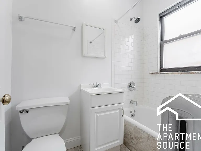 2649 N Spaulding Ave #2W — Photo 10