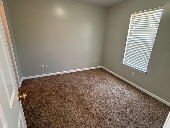 Front small bedroom