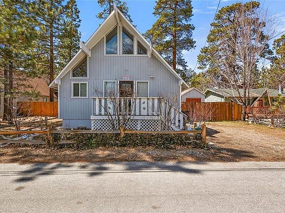 2nd image of 524 Highland Ln