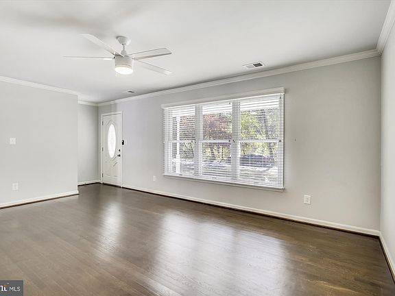 3rd image of 1008 Bell Ave