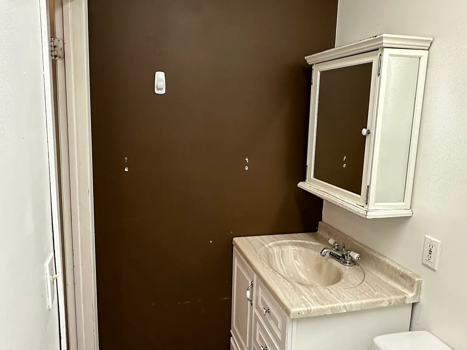 3 bed, 2000 sqft, $2,100 — Photo 4