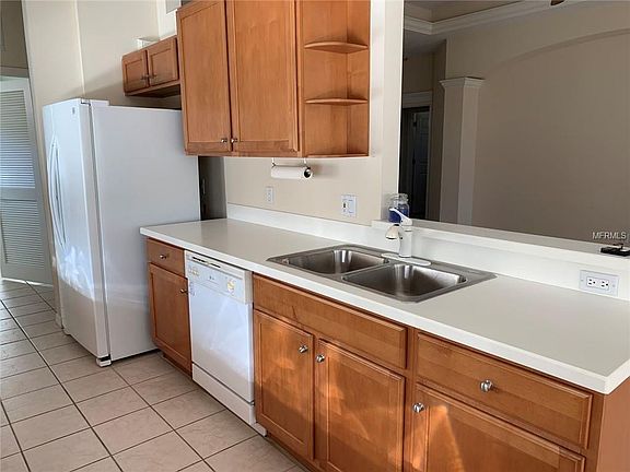 5th image of 2274 Boxwood St