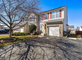 16 Birch Dr, Hanover, PA 17331