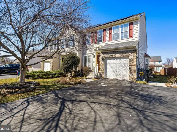 16 Birch Dr, Hanover, PA 17331