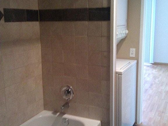 2nd image of 1291 34th St APT 17