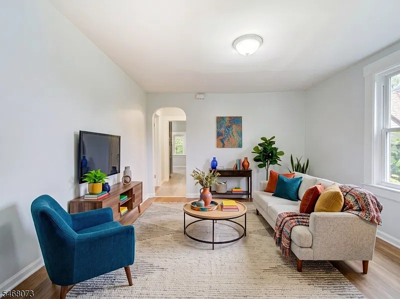 305 Orange Rd #3