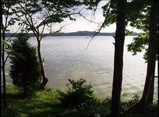 1488 Dover Ln, Dandridge, TN 37725