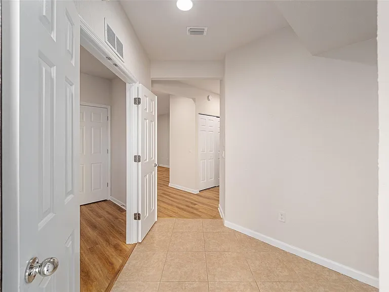 4570 SW 52nd Cir #107 — Photo 5