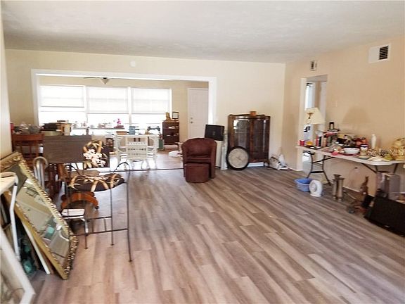 5th image of 17 Golfview Cir NE