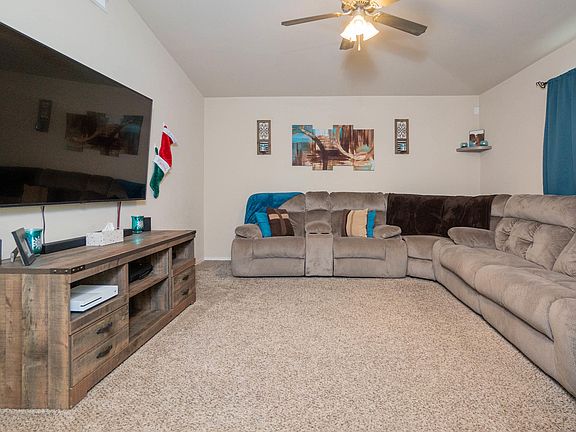 4th image of 745 Villa Romero Dr