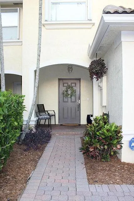 2 bed, 2.5 bath, 1568 sqft, $4,800 — Photo 2