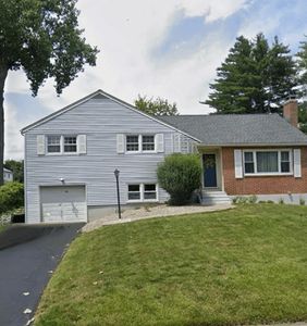 44 Old Meadow Road, West Hartford, CT, 06117