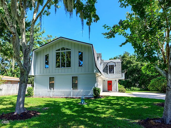 4th image of 1085 George Anderson St