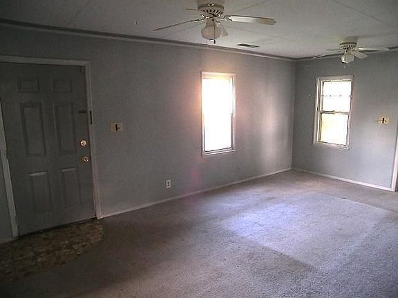 2nd image of 913 Centennial Ave