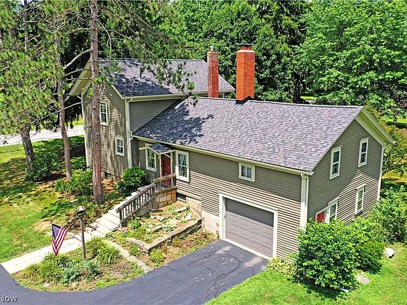 3rd image of 935 Warner Rd SE
