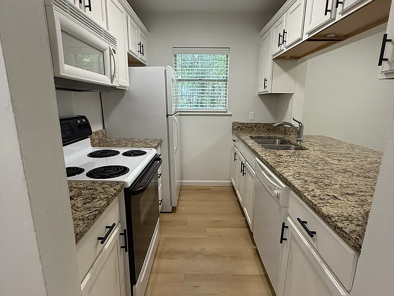 123 Country Town Dr — Photo 5
