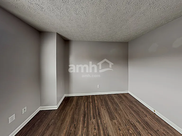 8260 McGuire Dr — Photo 16