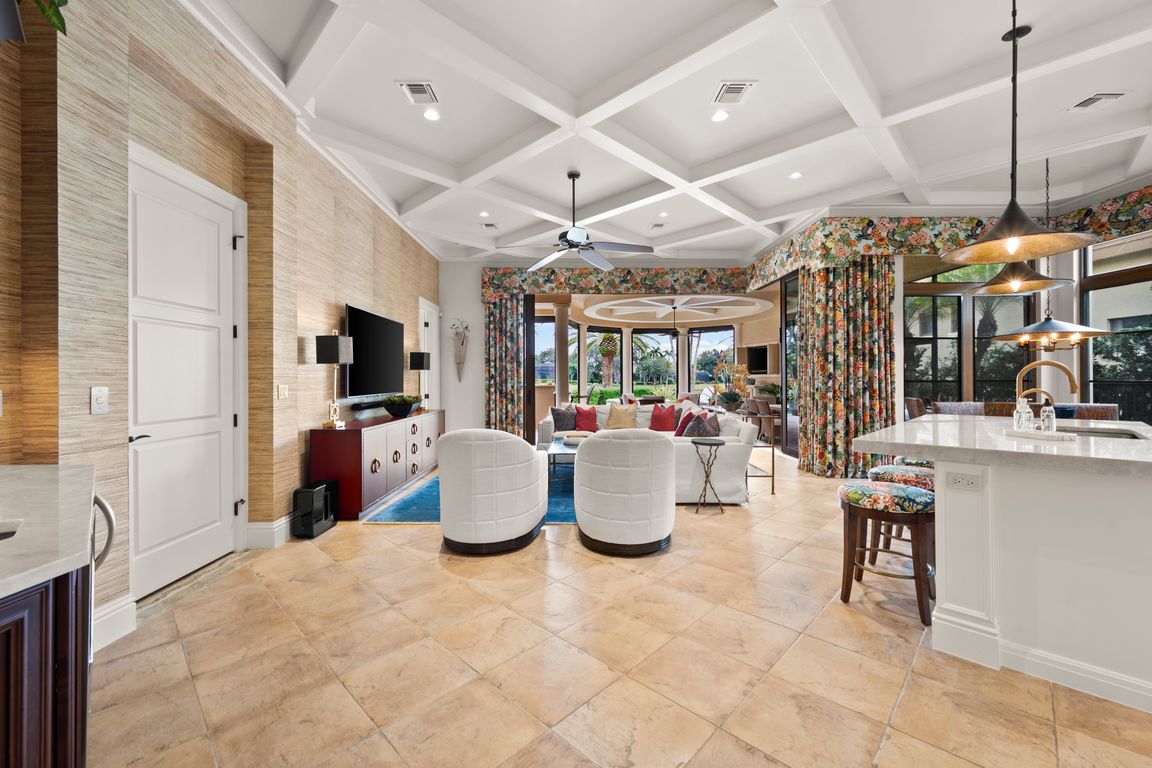 M*k様 FORNITORI DELLA REAL CASA 28696 La Caille DR, Naples, FL 34135 | MLS #226002751 | Zillow