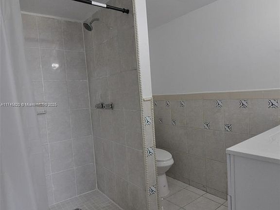 5th image of 10090 NW 80th Ct APT 1447