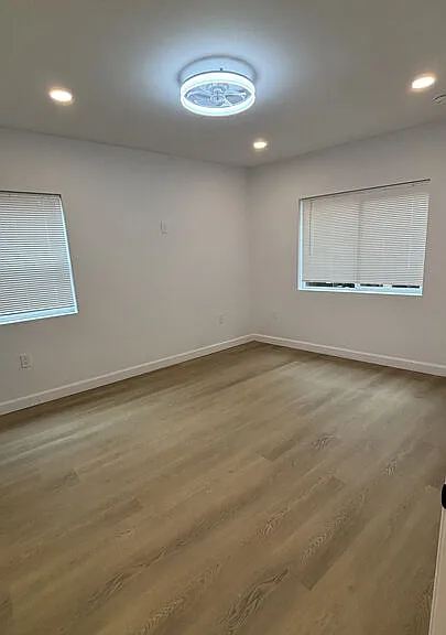 2280 S Barrington Ave #10 — Photo 6