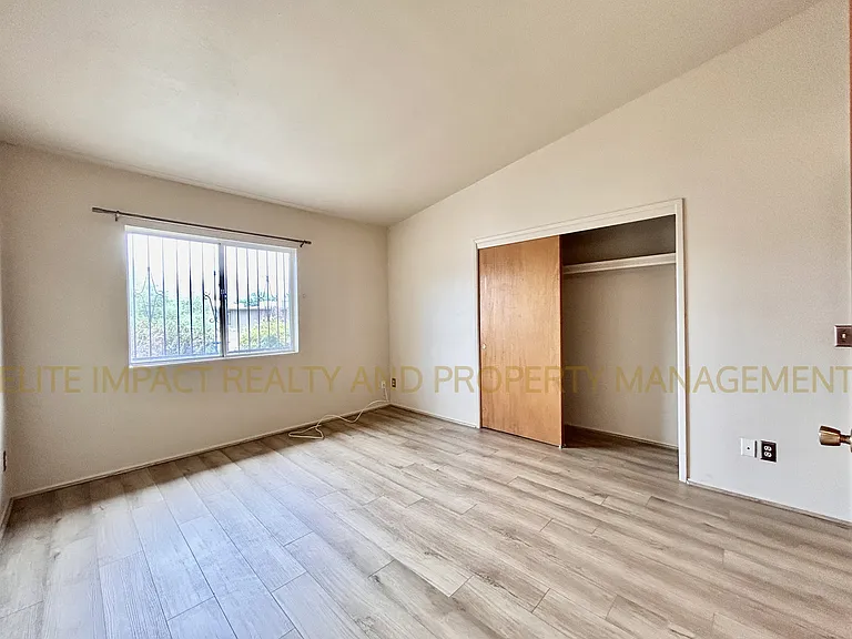3215 North Cherry Avenue - 3215 — Photo 12