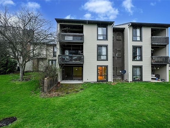 3rd image of 6300 Greenwood Pkwy APT 202