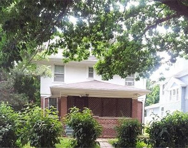 1st image of 115 S Cypress Ave