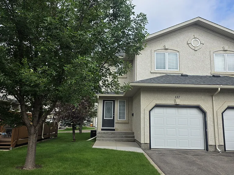Bayfield Cres — Photo 16