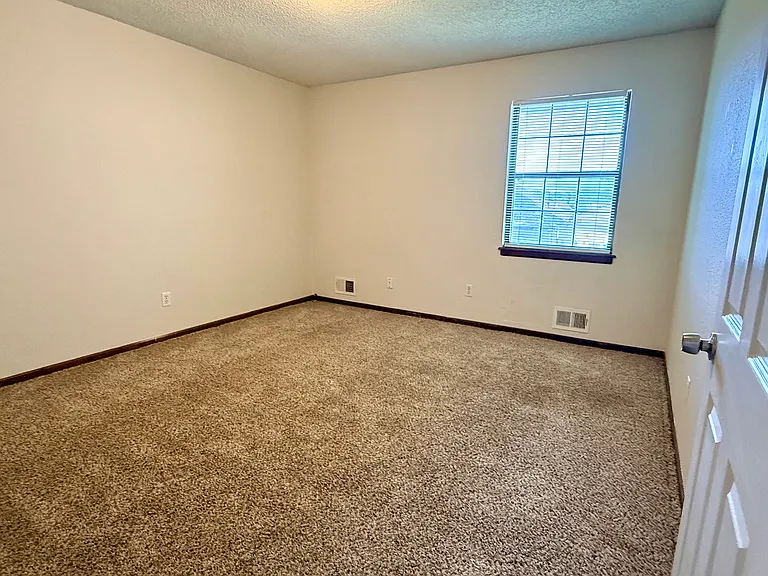 517 NW 3rd St #517 — Photo 5