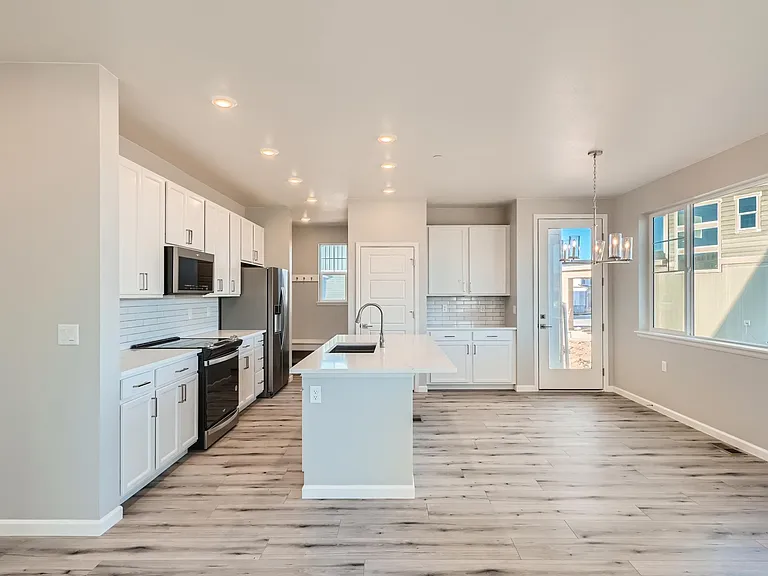 190 Mohawk Cir — Photo 12
