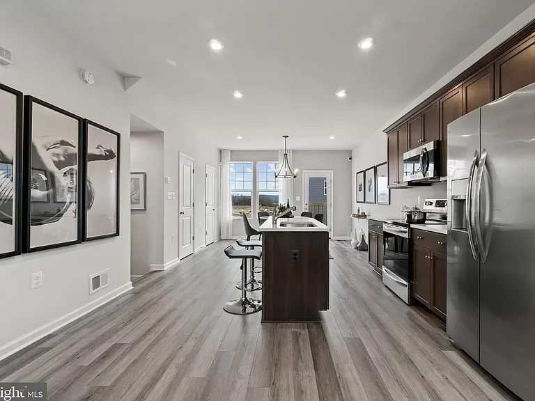 58 Coolidge Ave — Photo 5