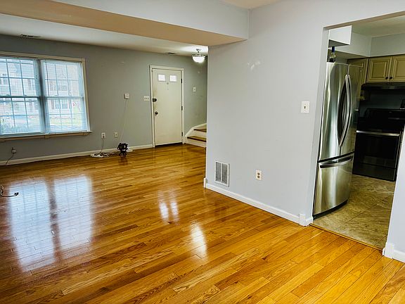 3rd image of 13304 Wedgeport Ln