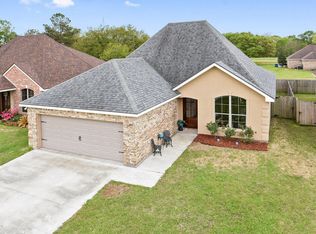 115 Milton Estates Ln, Youngsville, LA 70592