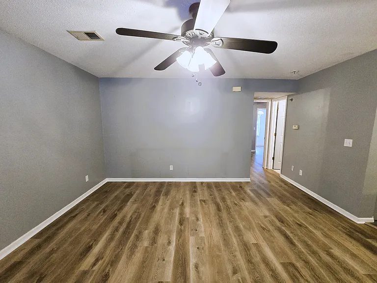 6972 N Olive St — Photo 3