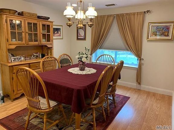 3rd image of 251 Brettonwoods Dr