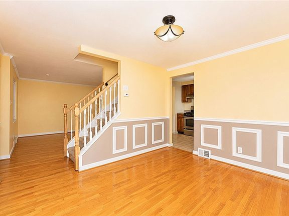 5th image of 123 Williams Pl