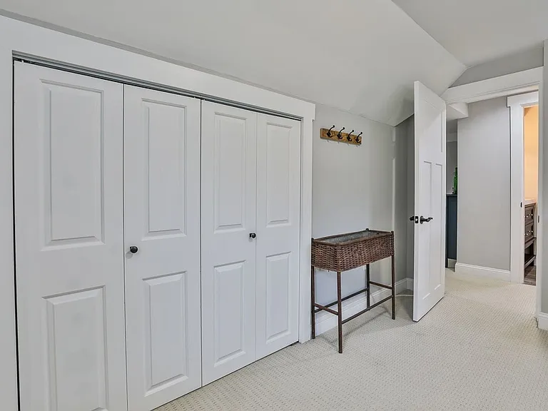109 Ministerial Rd — Photo 36