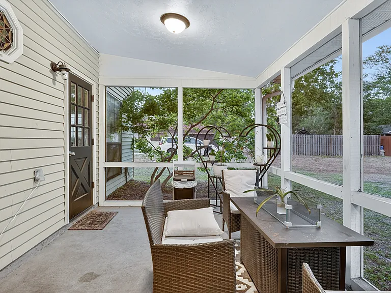 6625 NW 33rd Ter — Photo 35