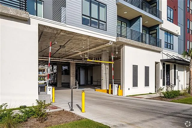 3100 Lake Villas Dr — Photo 19